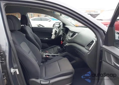 2017 Hyundai Tucson Se z USA, uszkodzony, nr VIN KM8J23A49HU402505